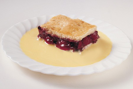 Cherry pie with custard