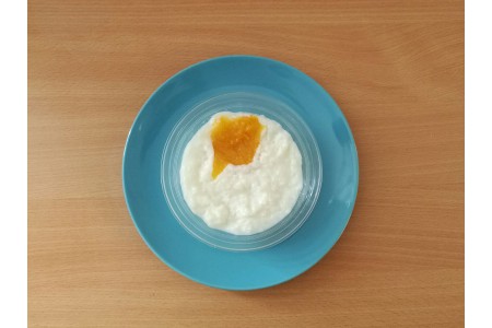 Rice pudding and apricots